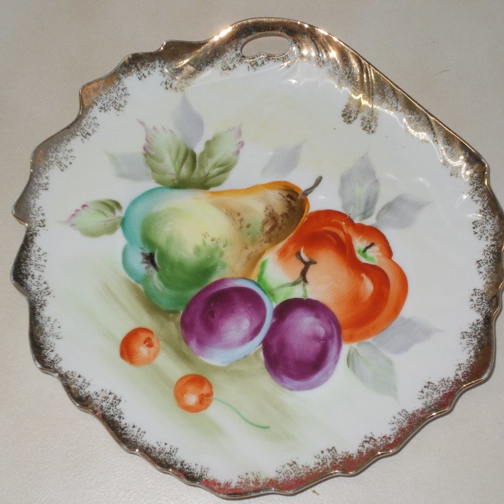 Painted fruit dish with gold trim 8"x8"